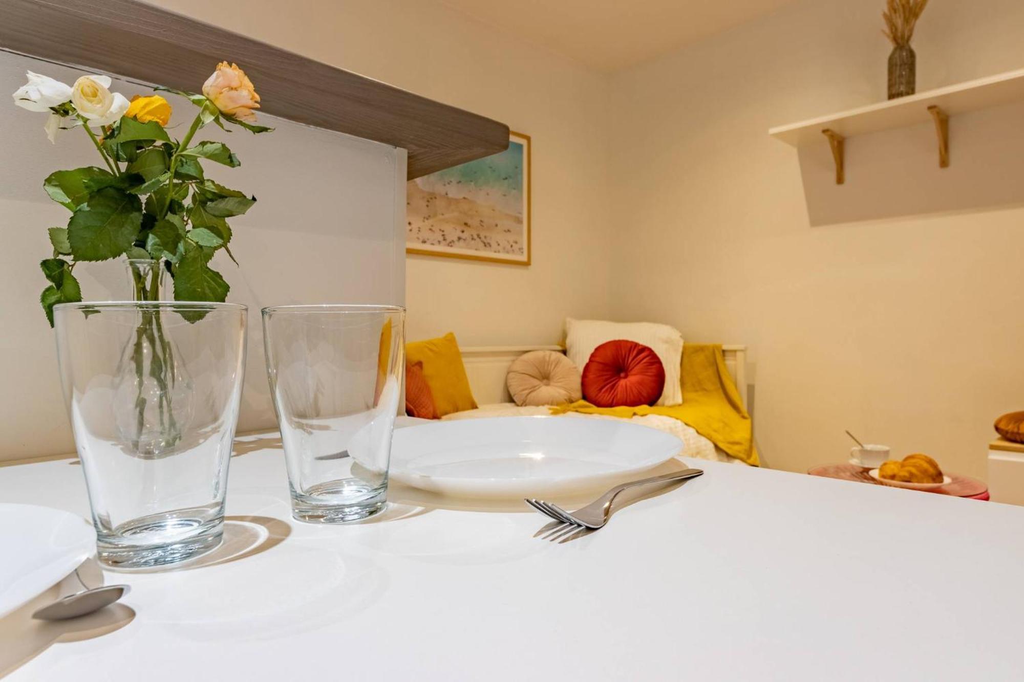Appartamento Le Nid Douillet - Lit King Size Montauban Esterno foto