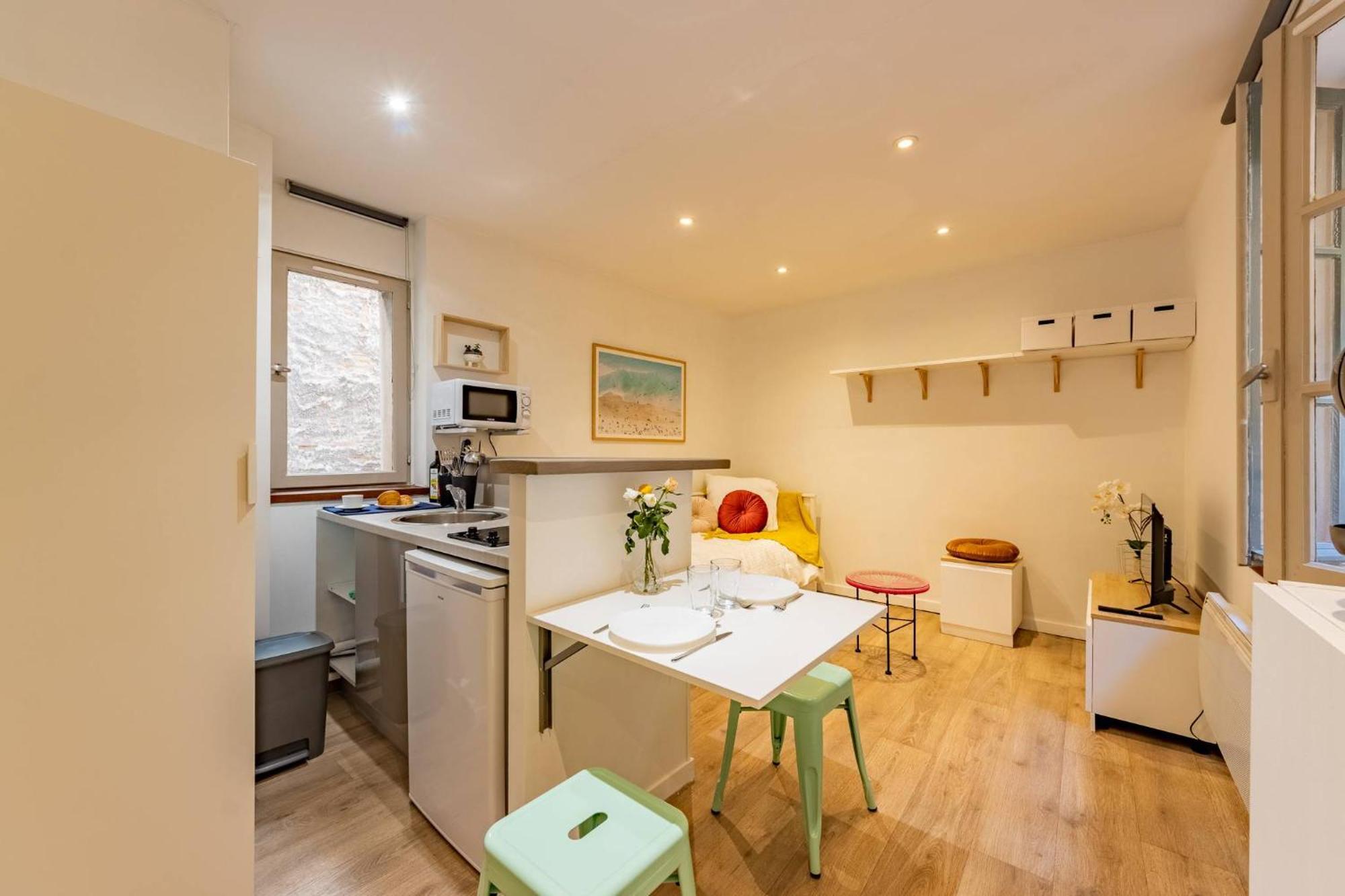 Appartamento Le Nid Douillet - Lit King Size Montauban Esterno foto